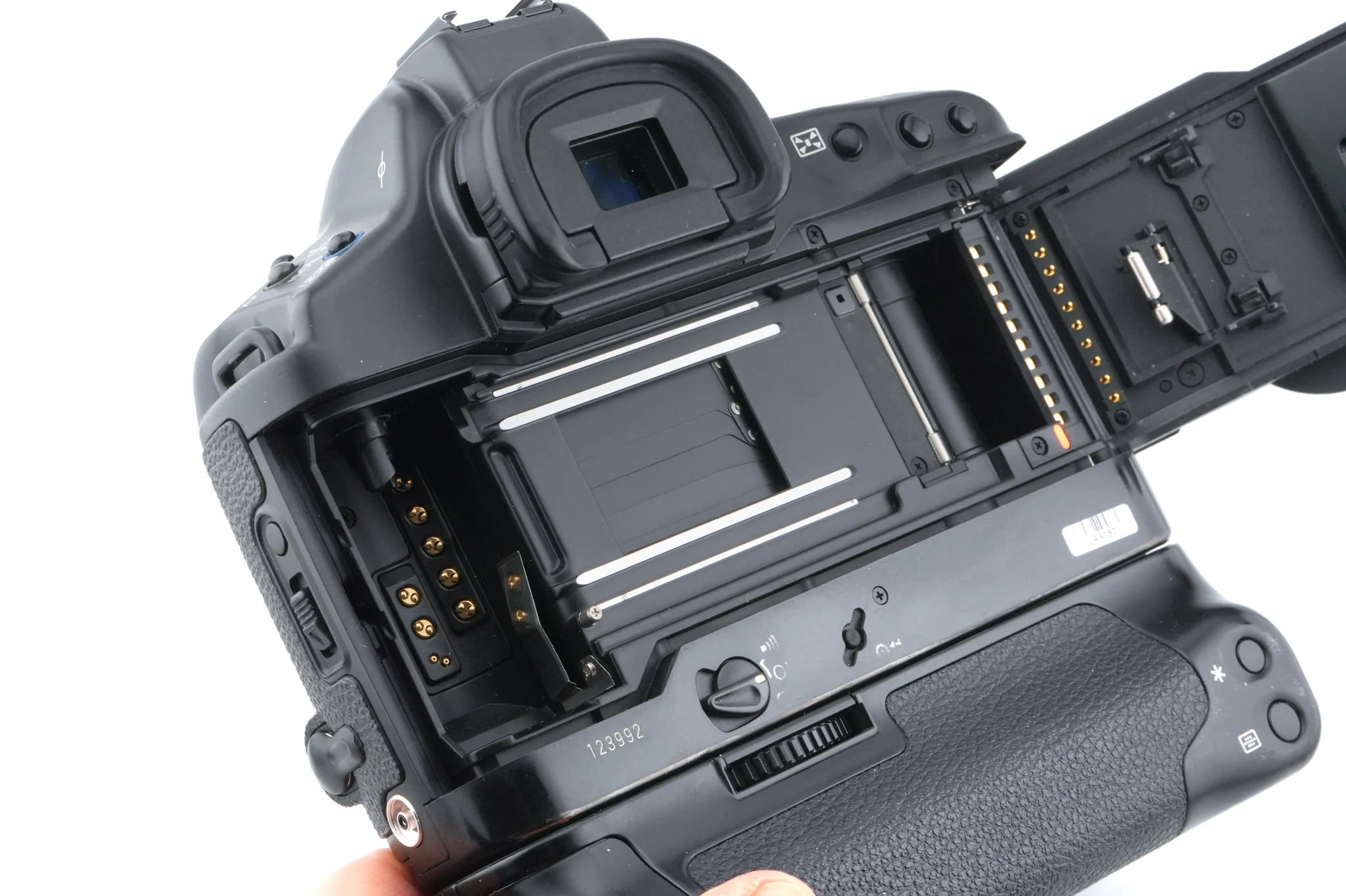 Canon EOS-1V + PB-E2 Power Drive Booster - Image 7