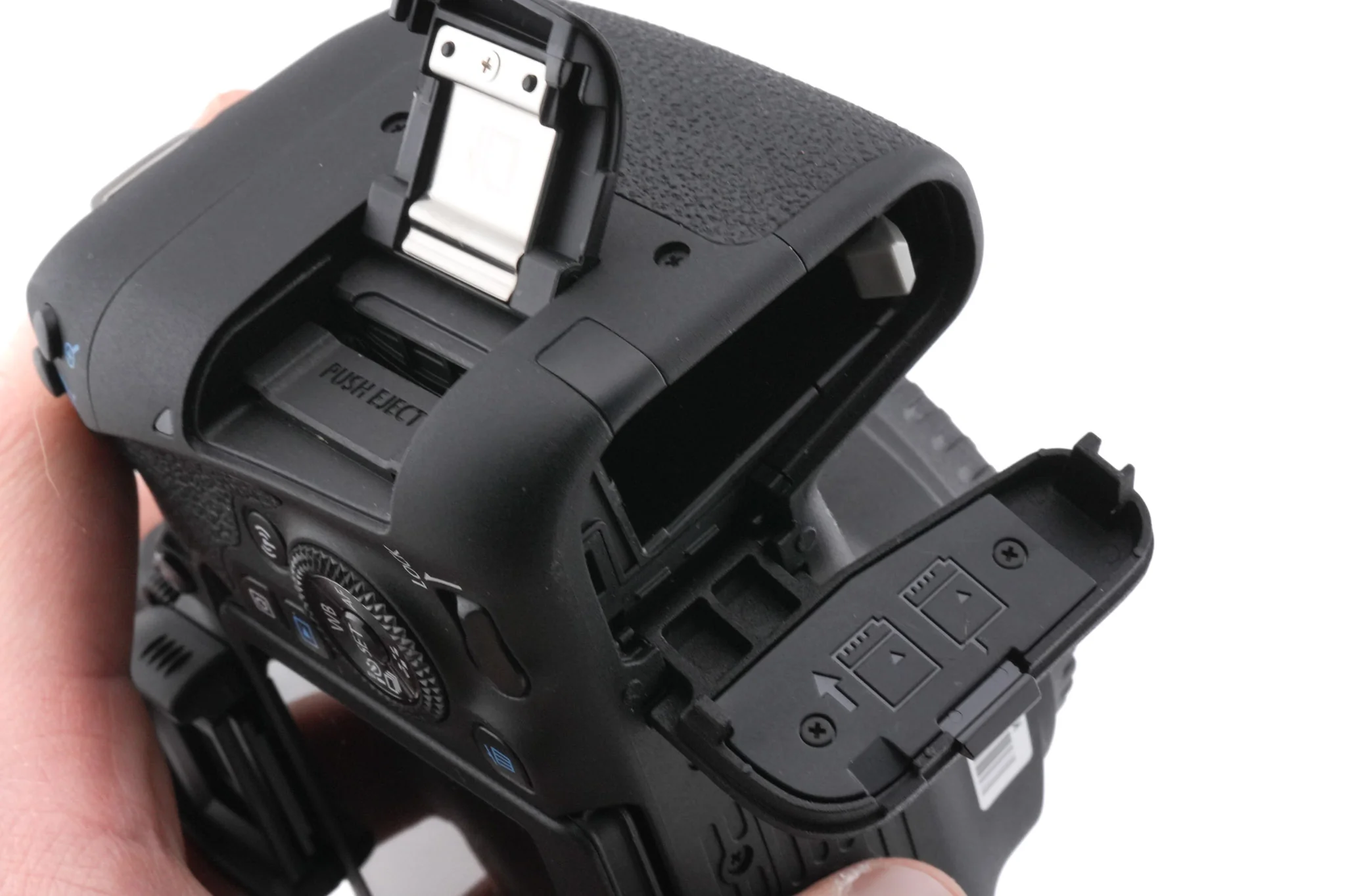Canon EOS 77D - Image 5