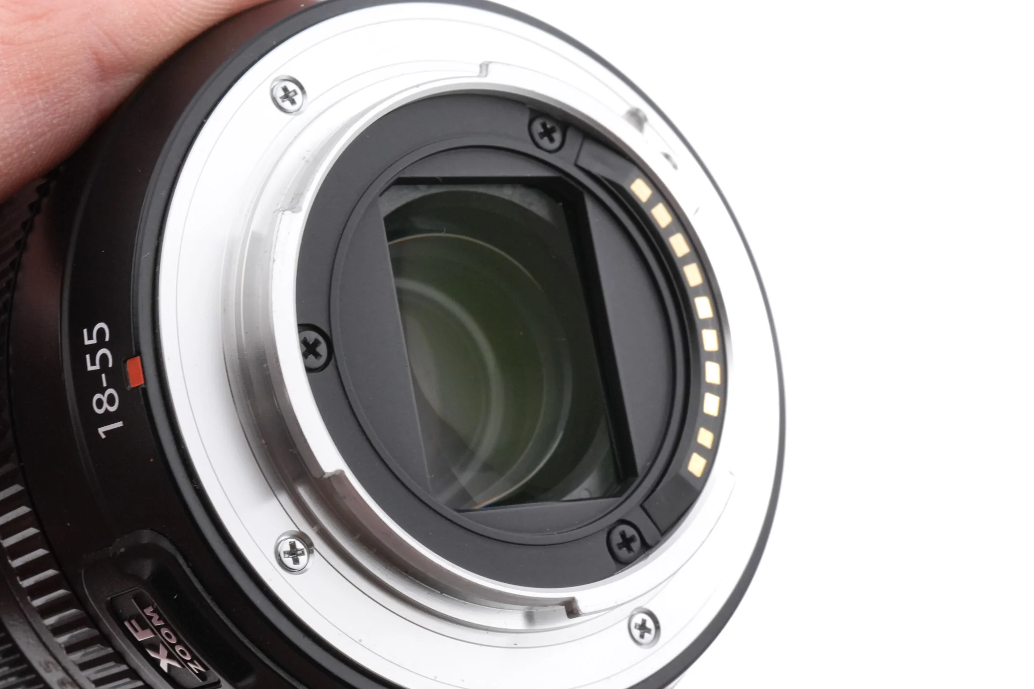 Fujifilm 18-55mm f2.8-4 Super EBC Fujinon Aspherical XF R LM OIS - Image 4