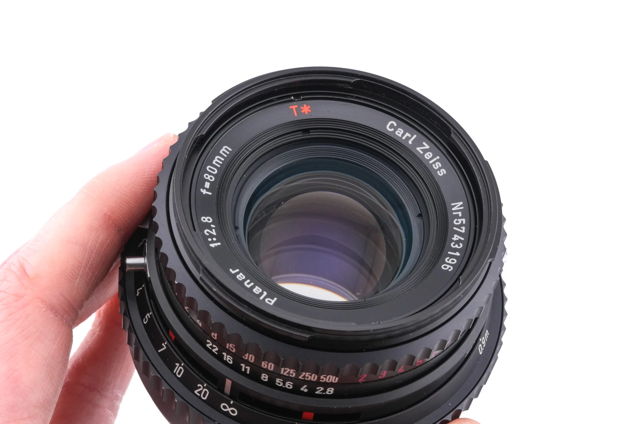 Hasselblad 500C/M (Black, 10170) + 80mm f2.8 Planar T* C (Black, 20028) + Acute Matte Focusing Screen (42165) + Waist Level Finder (Old / Black, 42277) + A12 Film Magazine (Black, 30147) - Image 15