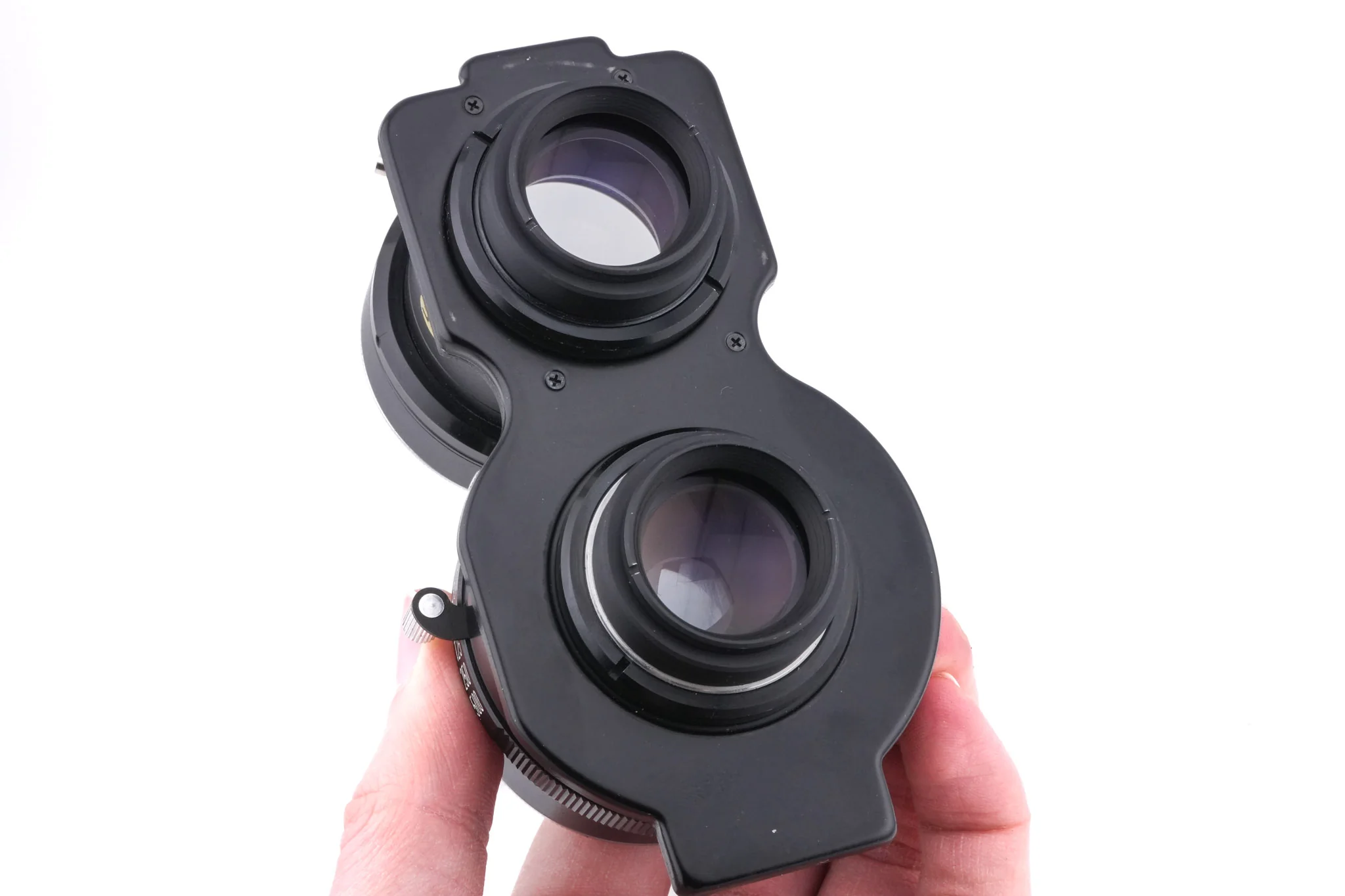 Mamiya C330 Professional S + 65mm f3.5 Sekor (Blue Dot) + Waist Level Finder (New Version) - Image 12