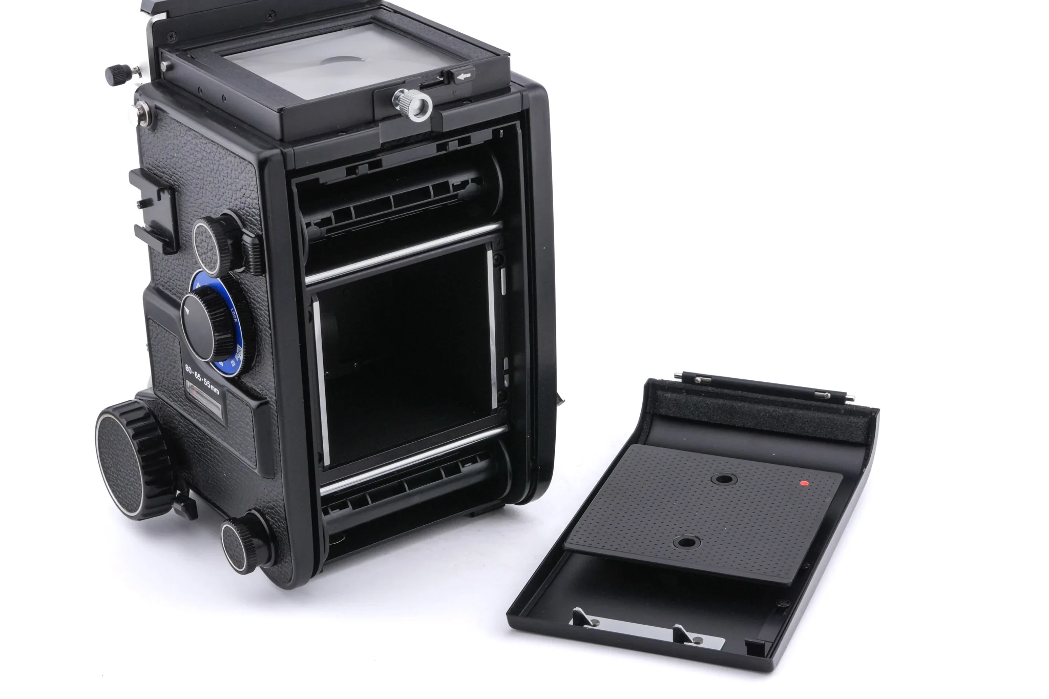 Mamiya C330 Professional S + 65mm f3.5 Sekor (Blue Dot) + Waist Level Finder (New Version) - Image 9