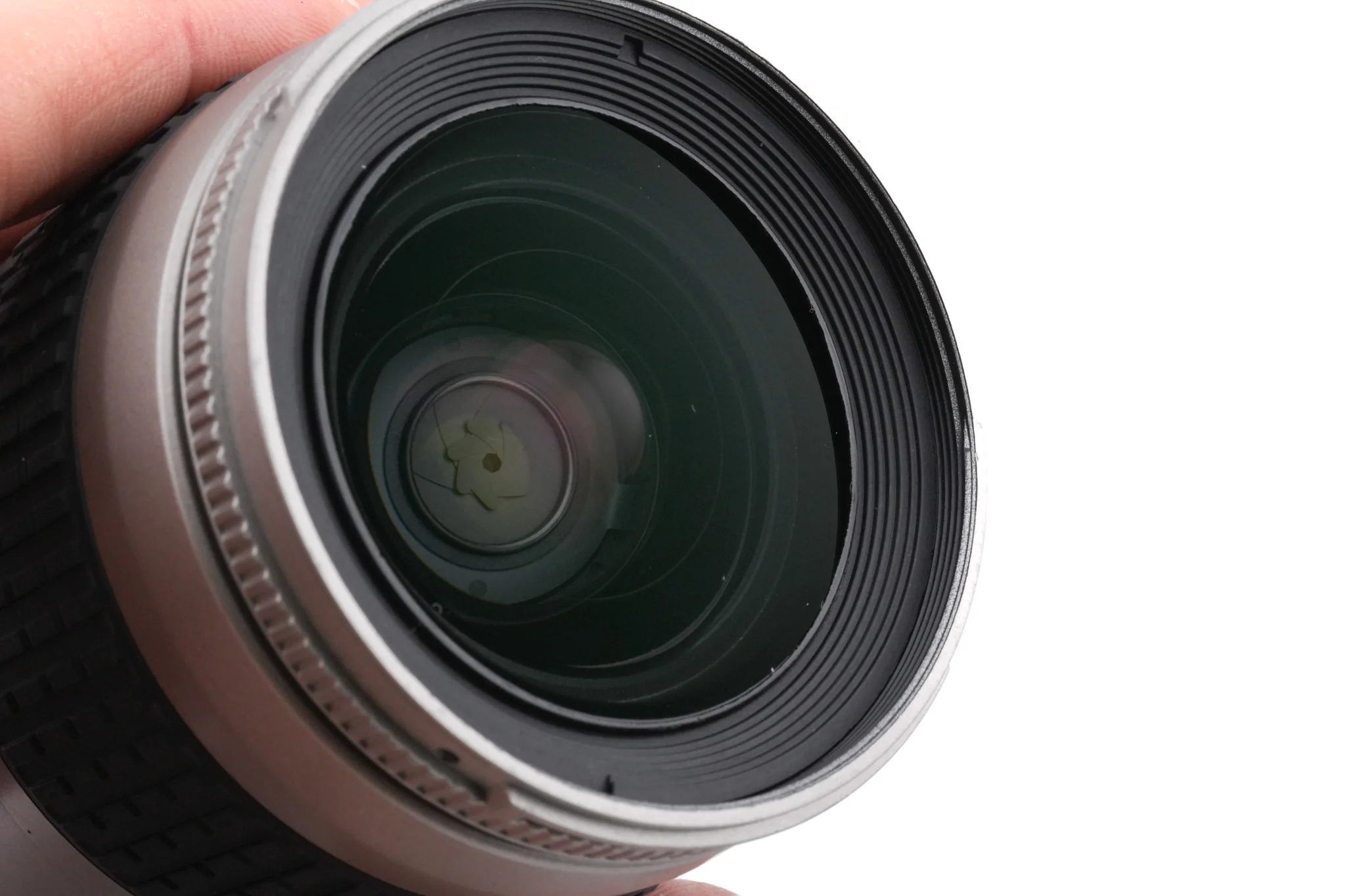 Nikon 28-80mm f3.3-5.6 AF Nikkor G - Image 3