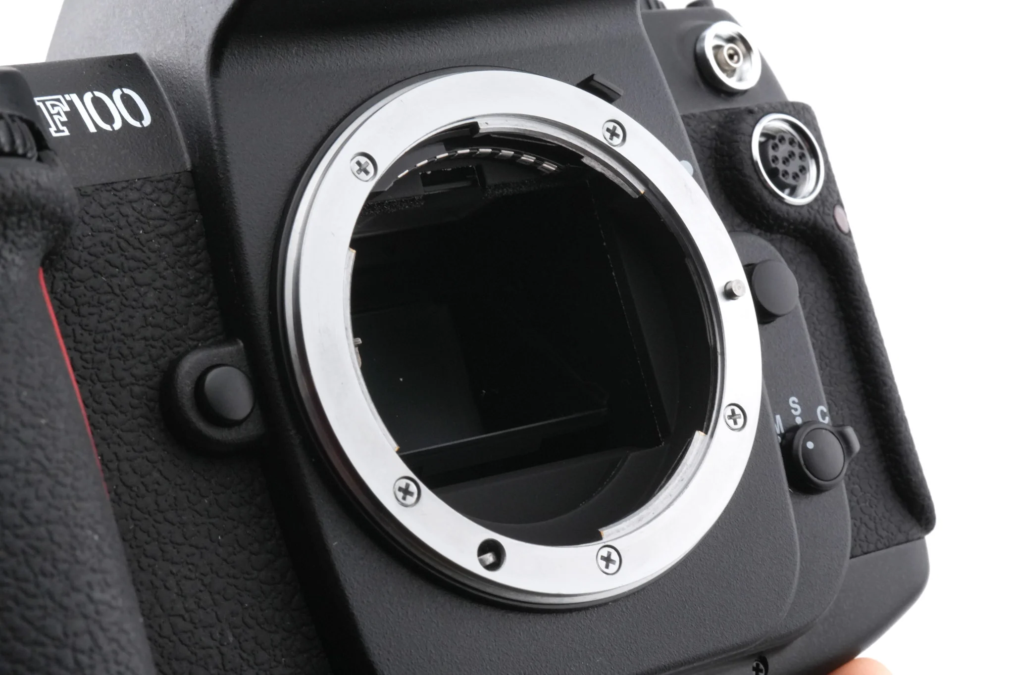 Nikon F100 - Image 5