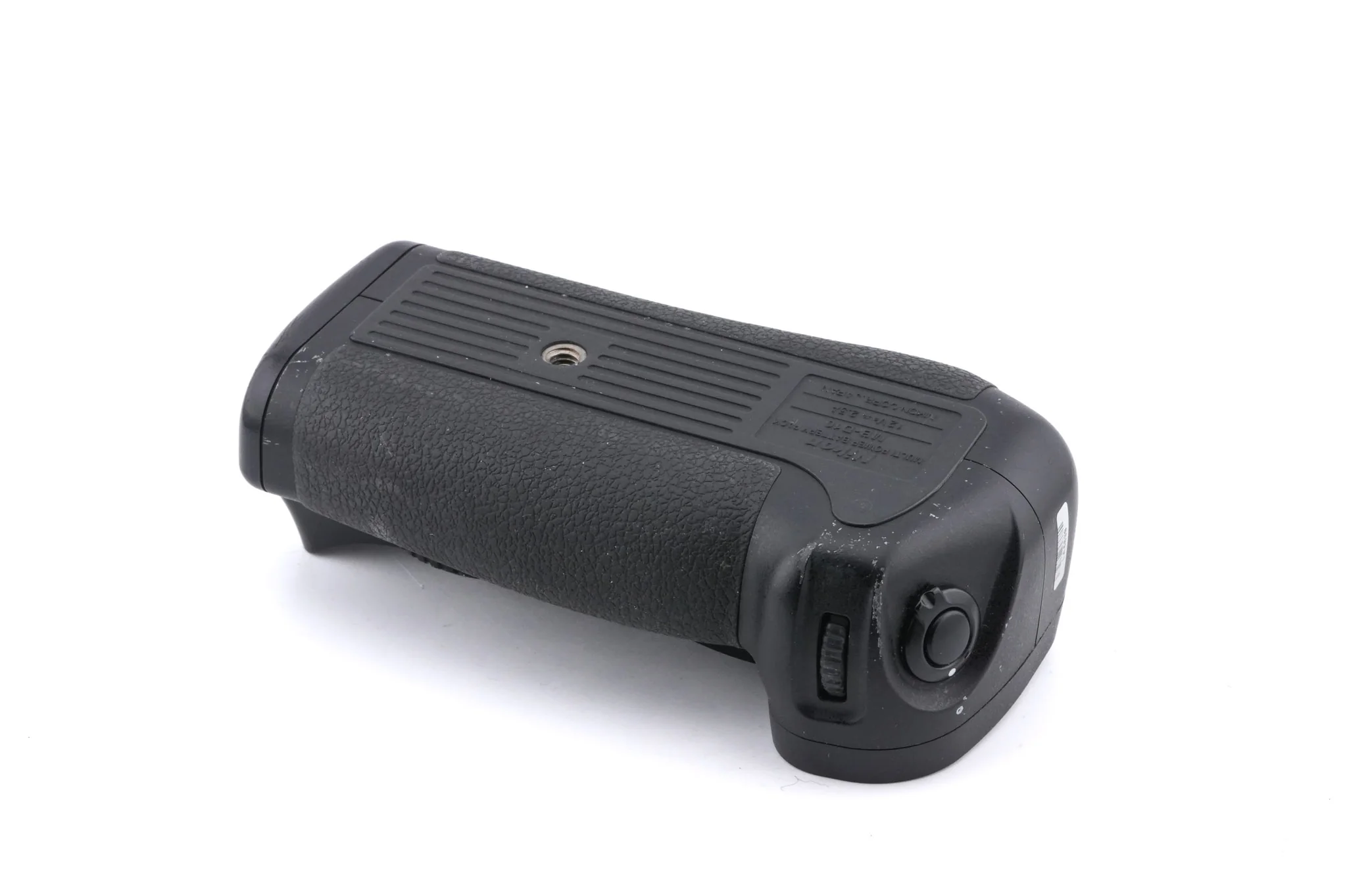 Nikon MB-D10 Multi-Power Battery Pack - Image 3