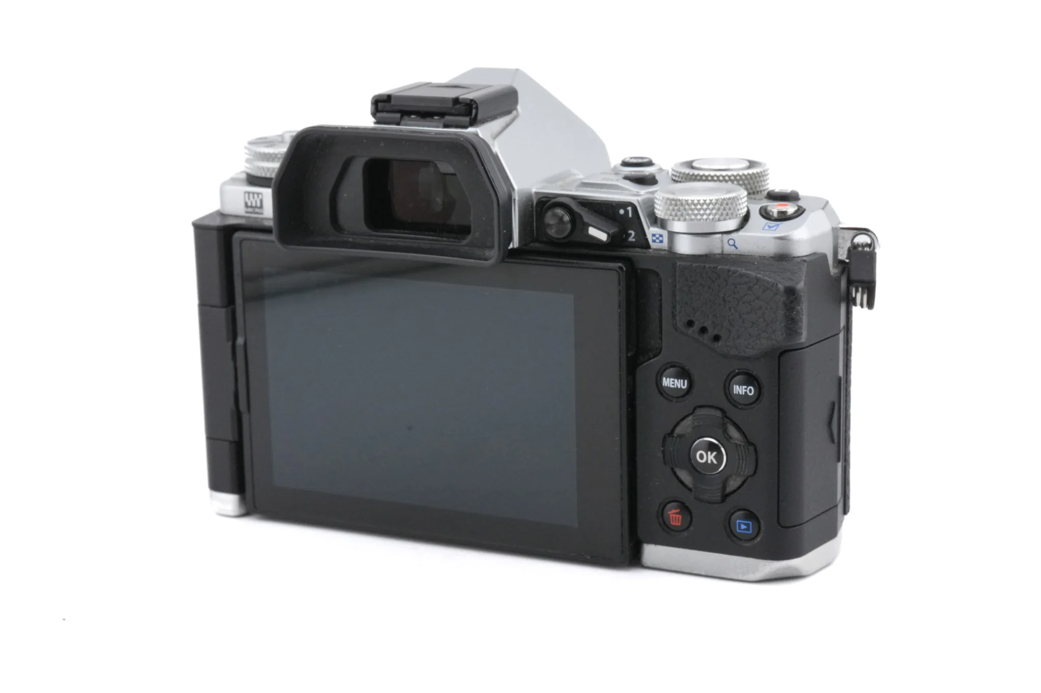 Olympus OM-D E-M5 Mark II - Image 2