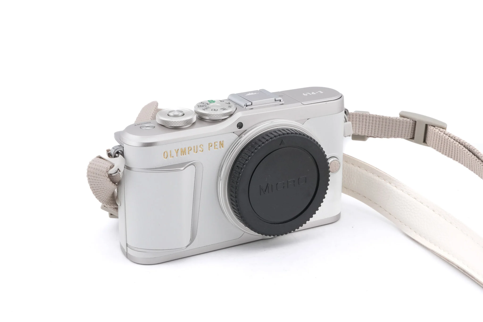 Olympus PEN E-PL9 - Image 2