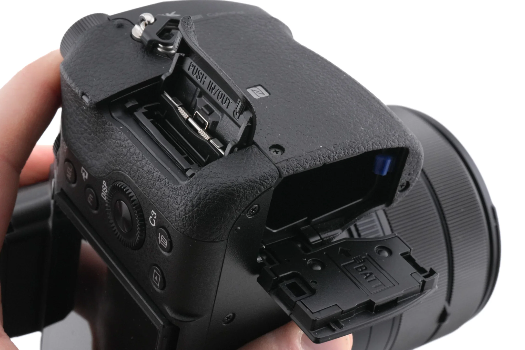 Sony Cyber-Shot DSC-RX10 III - Image 6