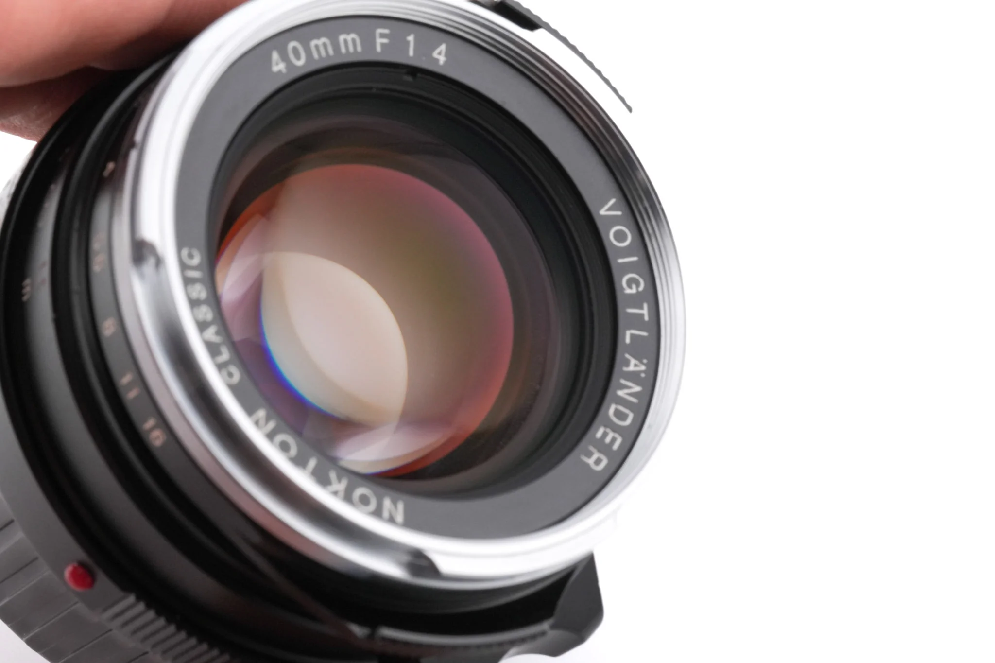 Voigtländer 40mm f1.4 Nokton Classic VM MC + LH-6 Lens Hood - Image 5